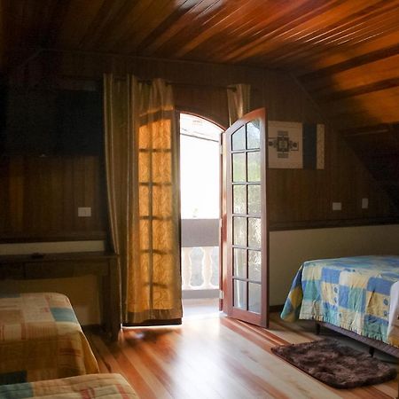 Pousada Villa Paty - กังโปสดูจอร์เดา ภายนอก รูปภาพ